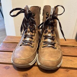 Brown Lace-Up Boots